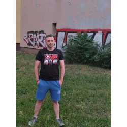 Koszulka ANTY UPA, ANTYBANDEROWSKA – Odzież Patriotyczna z Przekazem