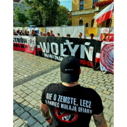 Koszulka Rzeź Wołyńska - NIE O ZEMSTĘ, LECZ PAMIĘĆ WOŁAJĄ OFIARY