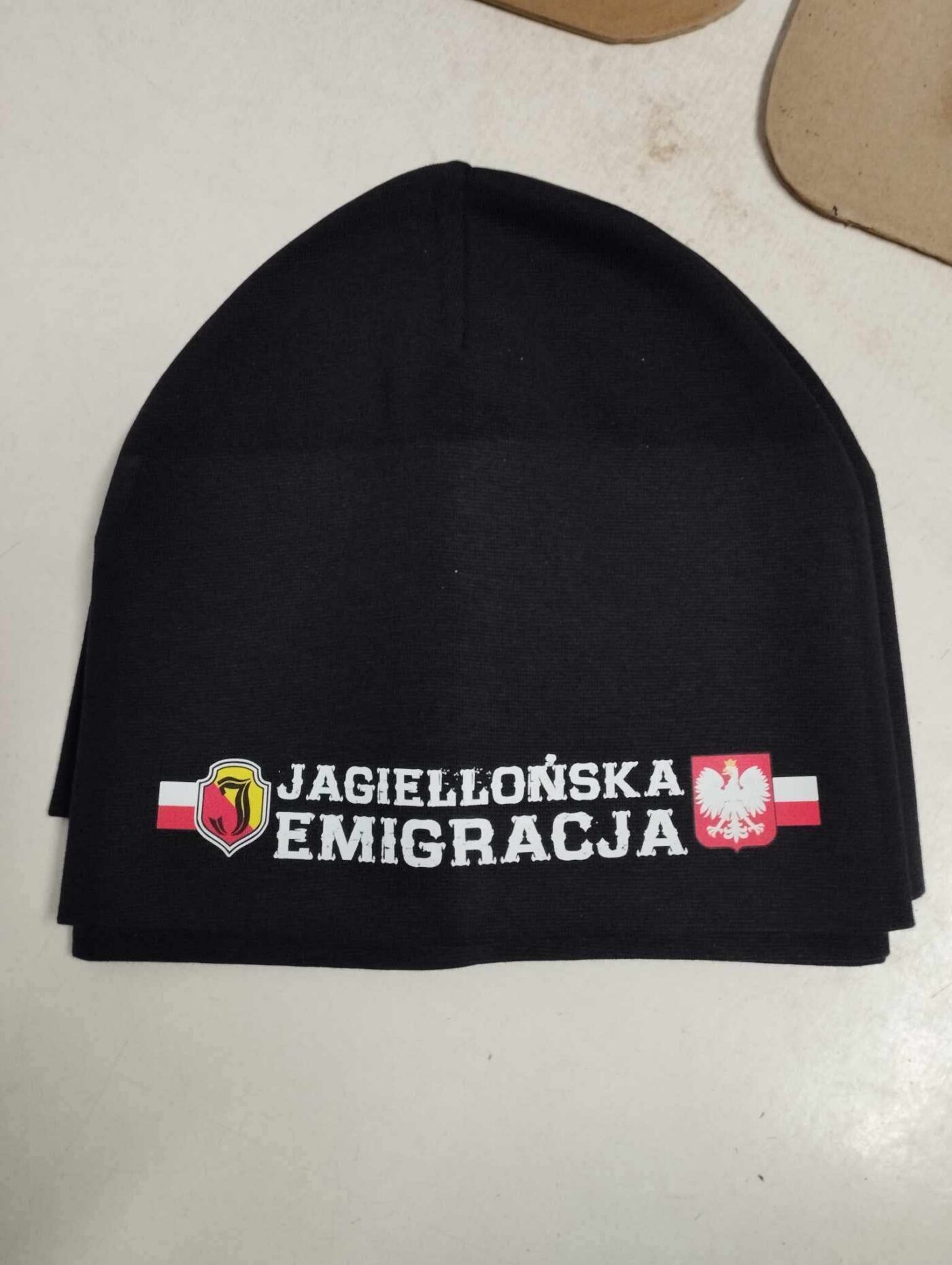 Czapki zimowe - przykład realizacji produkcyjnej