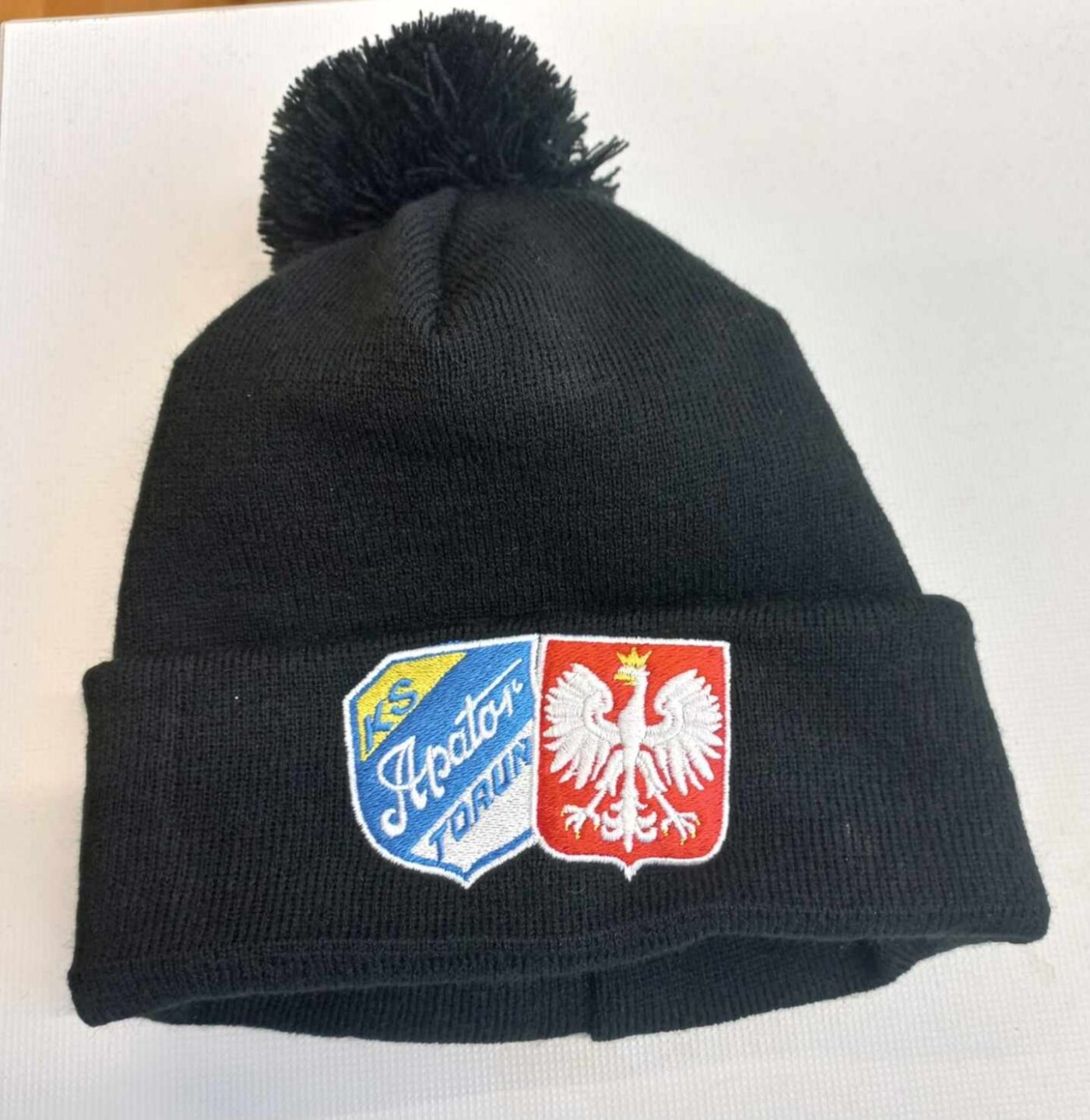 Czapki zimowe na zamówienie - przykład produkcji