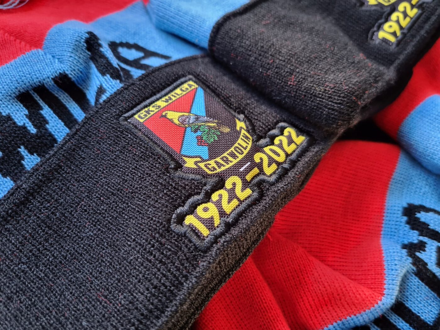 Czapki zimowe - przykład personalizacji i wykonania