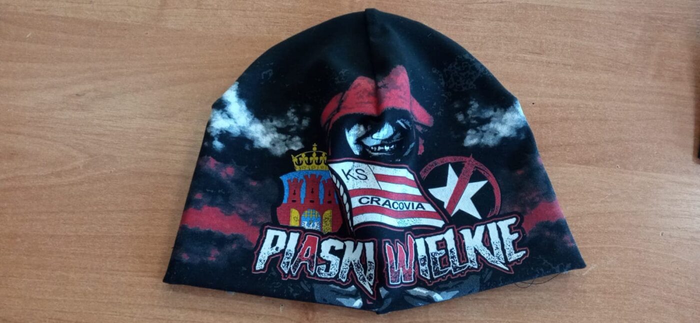 Czapki zimowe produkowane przez Imperium Produkcja