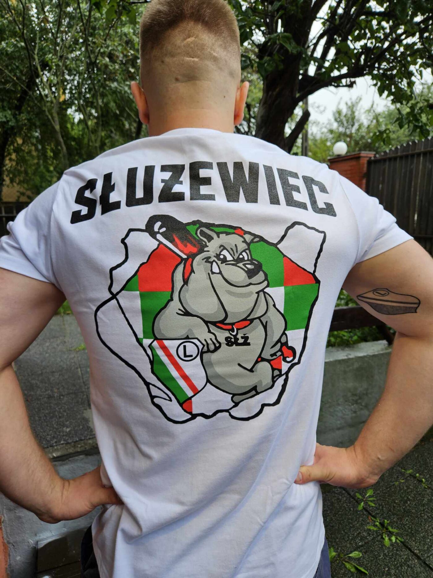 Koszulki produkowane przez Imperium Produkcja