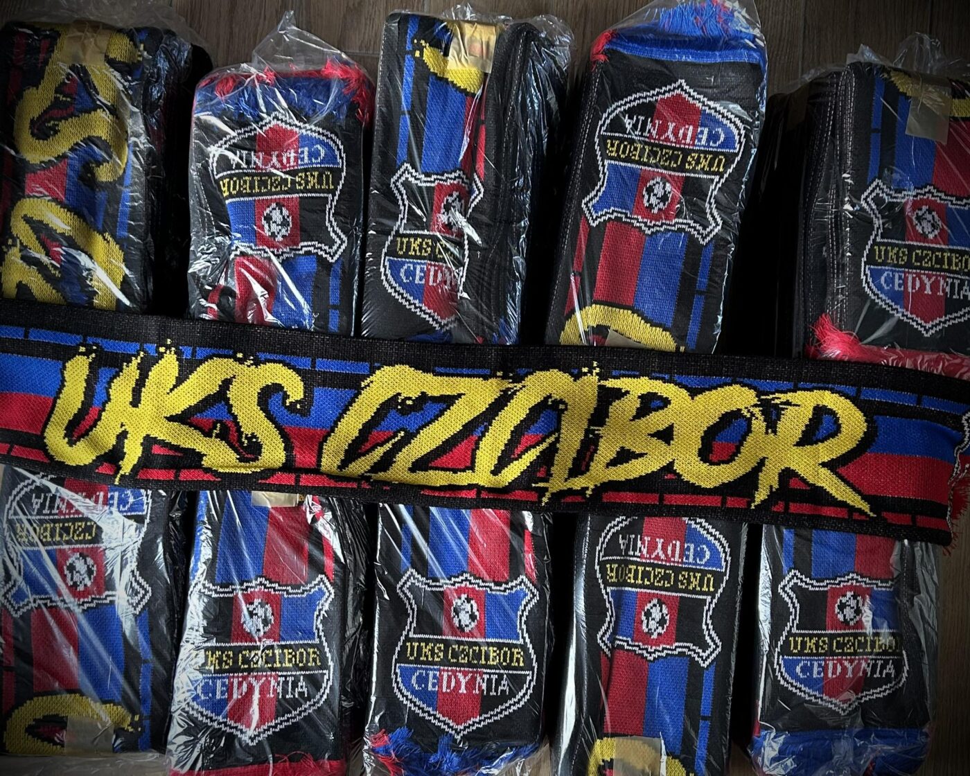 Produkcja szaliki - wybrane wykonanie
